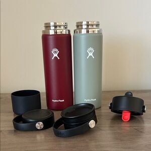 Two Hydroflask 20oz Insulated Water Bottles with Three Lids‎ and Bottle Boot
